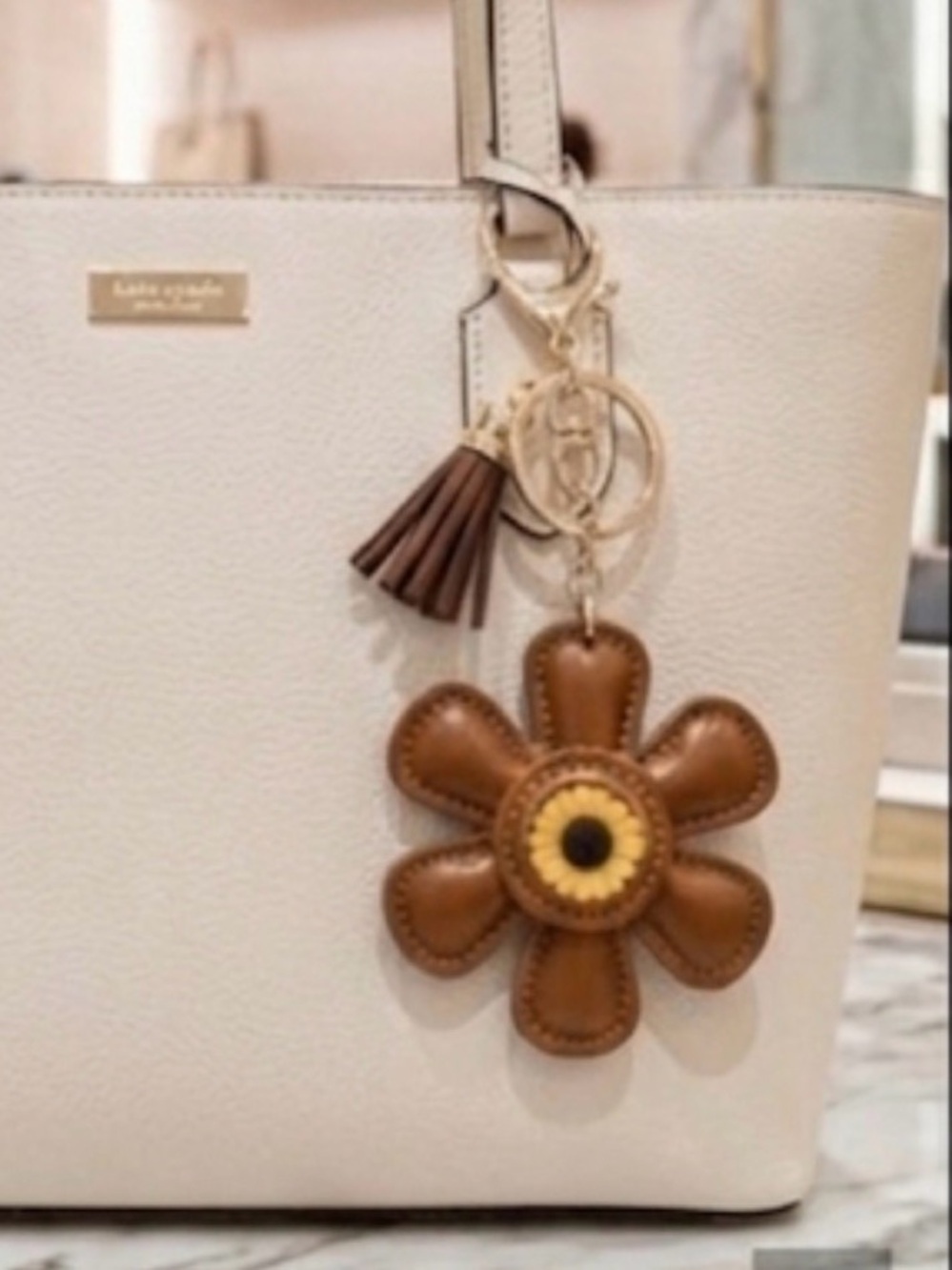 Unbranded Brown Flower Keychain bag Charm gold tone new (bag not included)